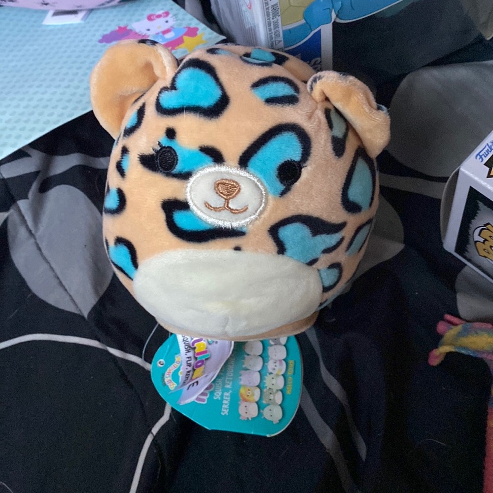 Flip a mallows leonard and Liv